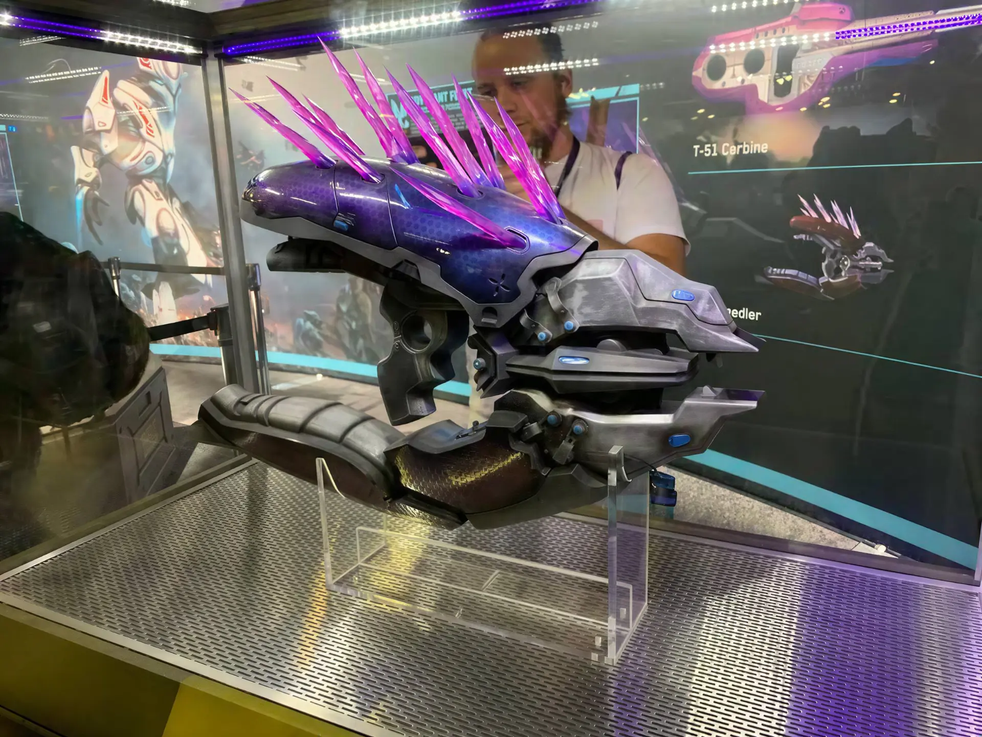 Needler prop display